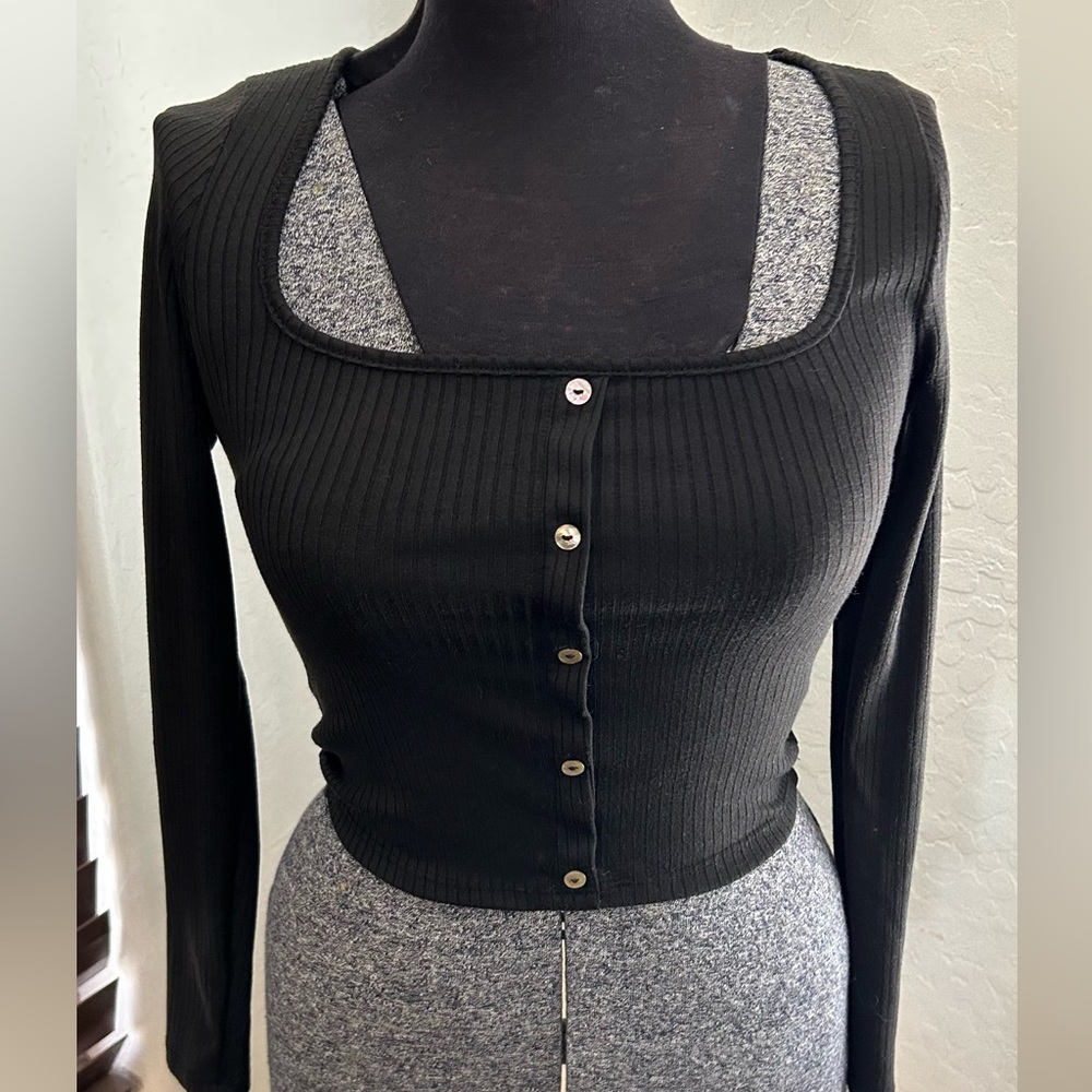 Mi Ami size XS cropped black square neckline top